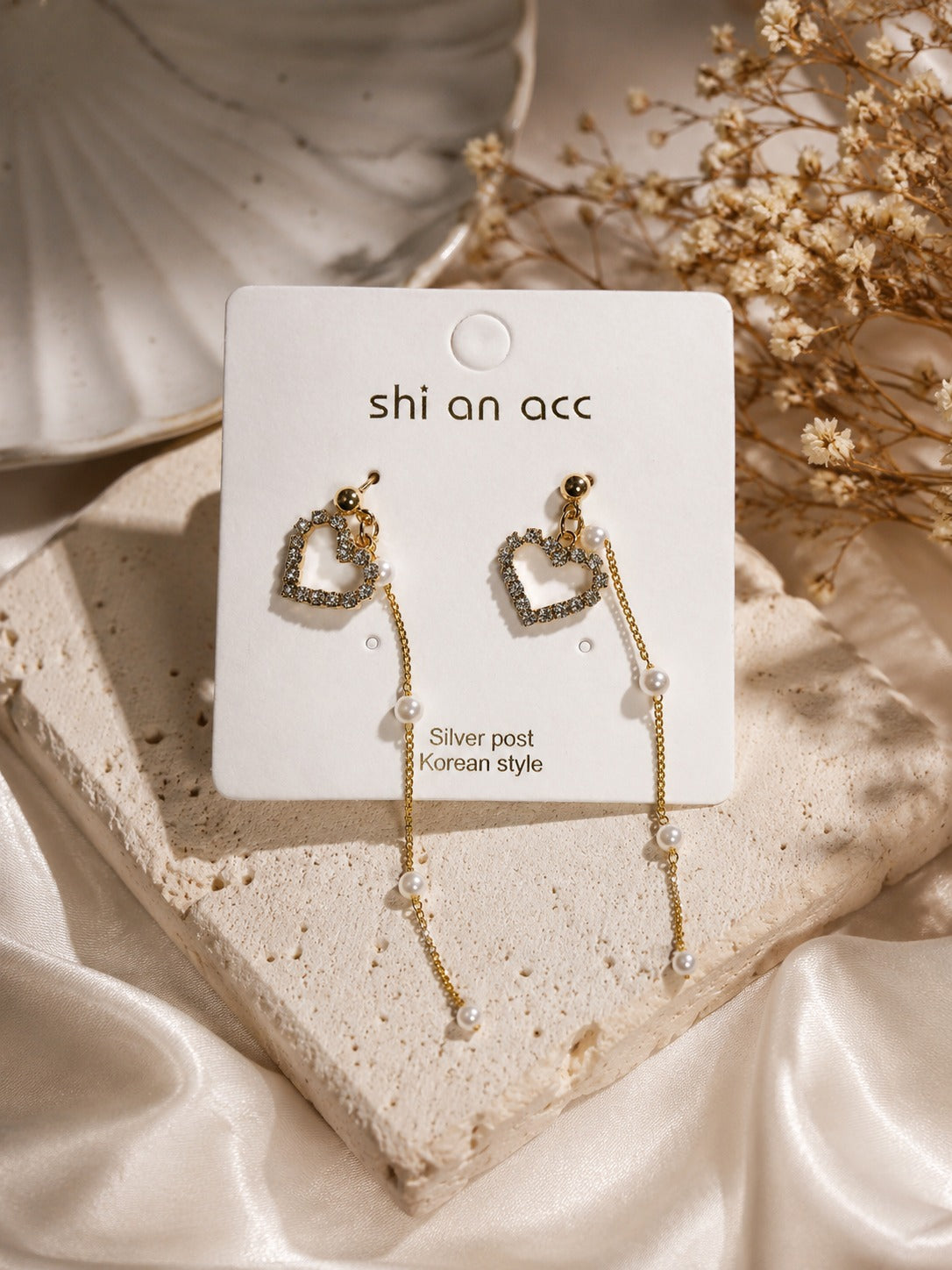Heart shaped earings with hanging