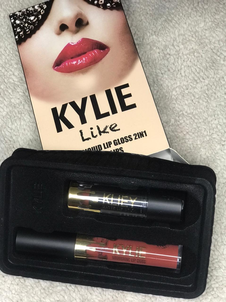 KYLIE King K Matte liquid lipgloss with lipstick