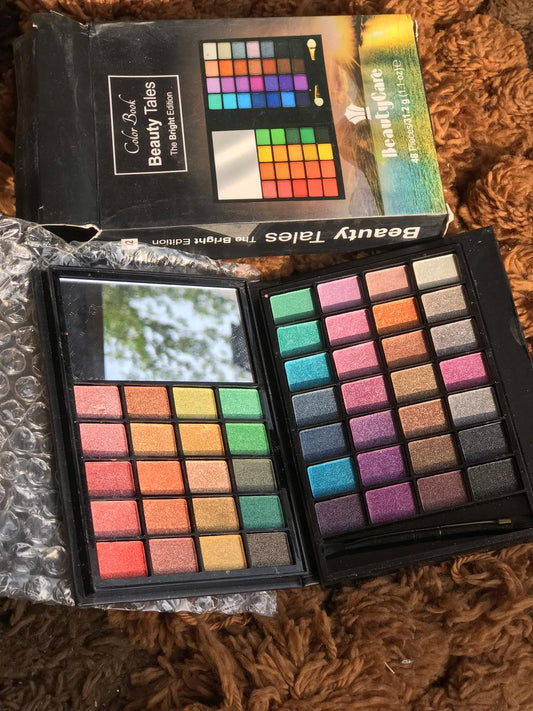 Beauty Tales professional eyeshadow palette