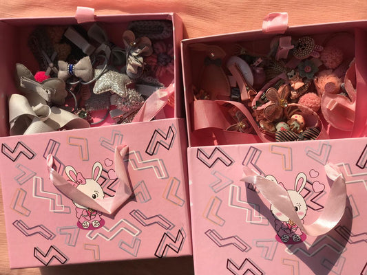 Stylish Accessories gift Box ( 25pcs included)